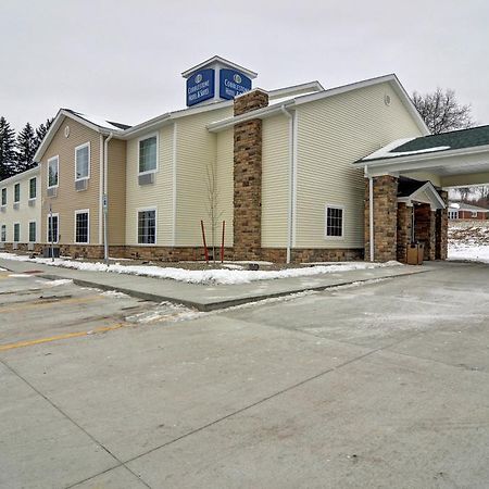 Cobblestone Hotel & Suites - Punxsutawney Екстер'єр фото