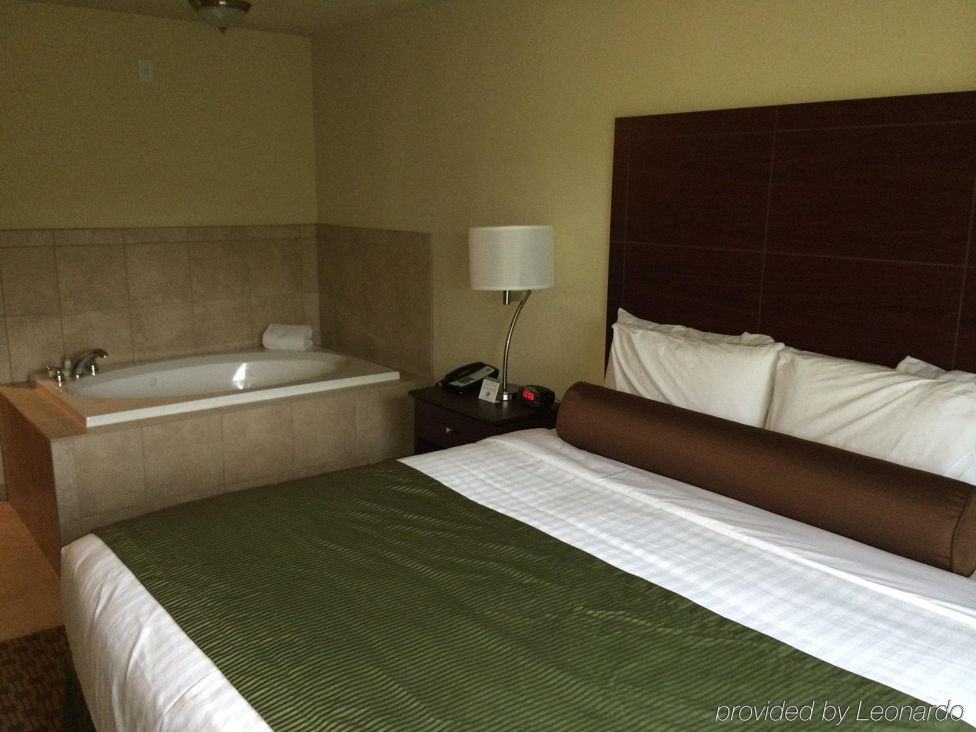 Cobblestone Hotel & Suites - Punxsutawney Екстер'єр фото