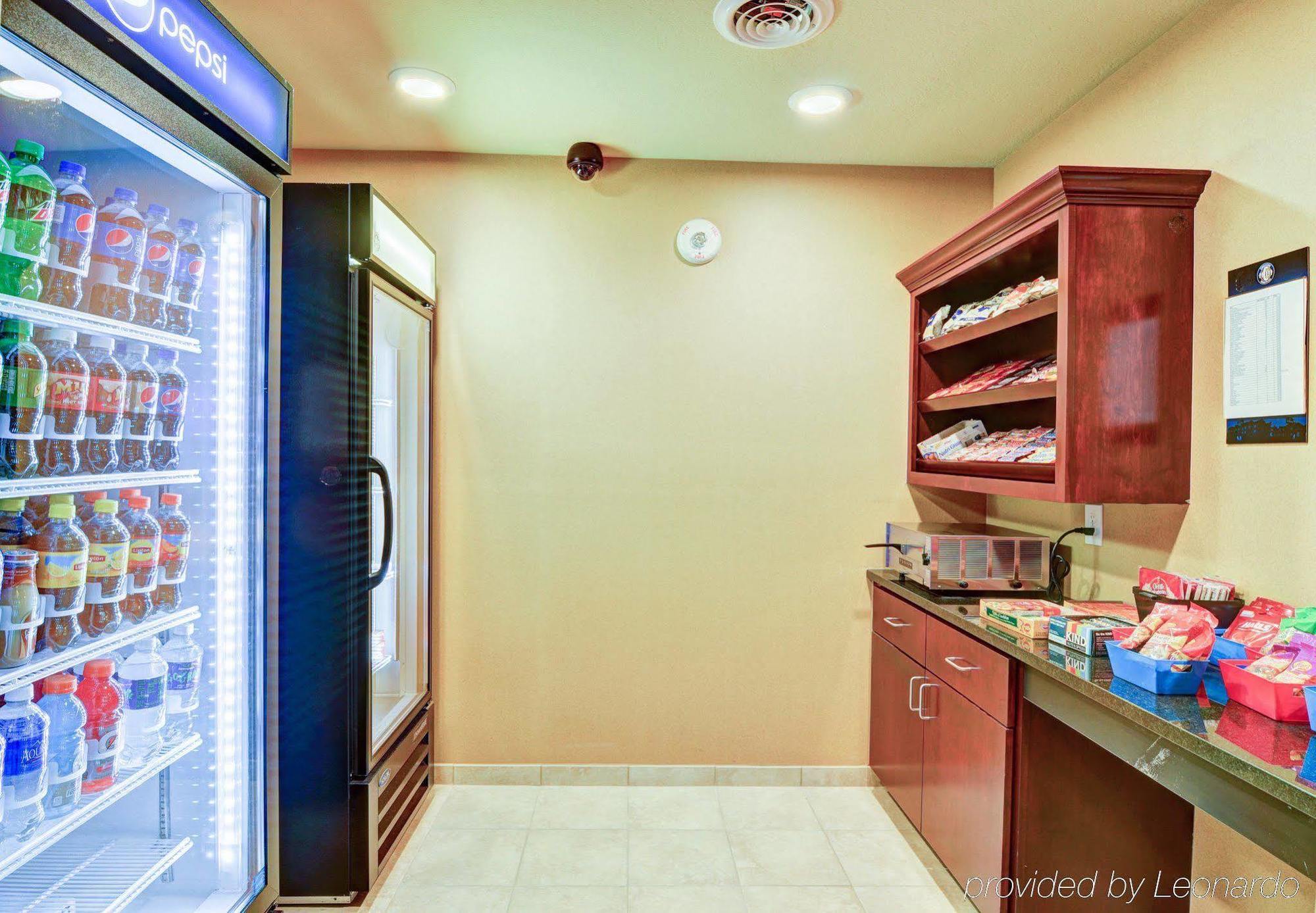 Cobblestone Hotel & Suites - Punxsutawney Екстер'єр фото