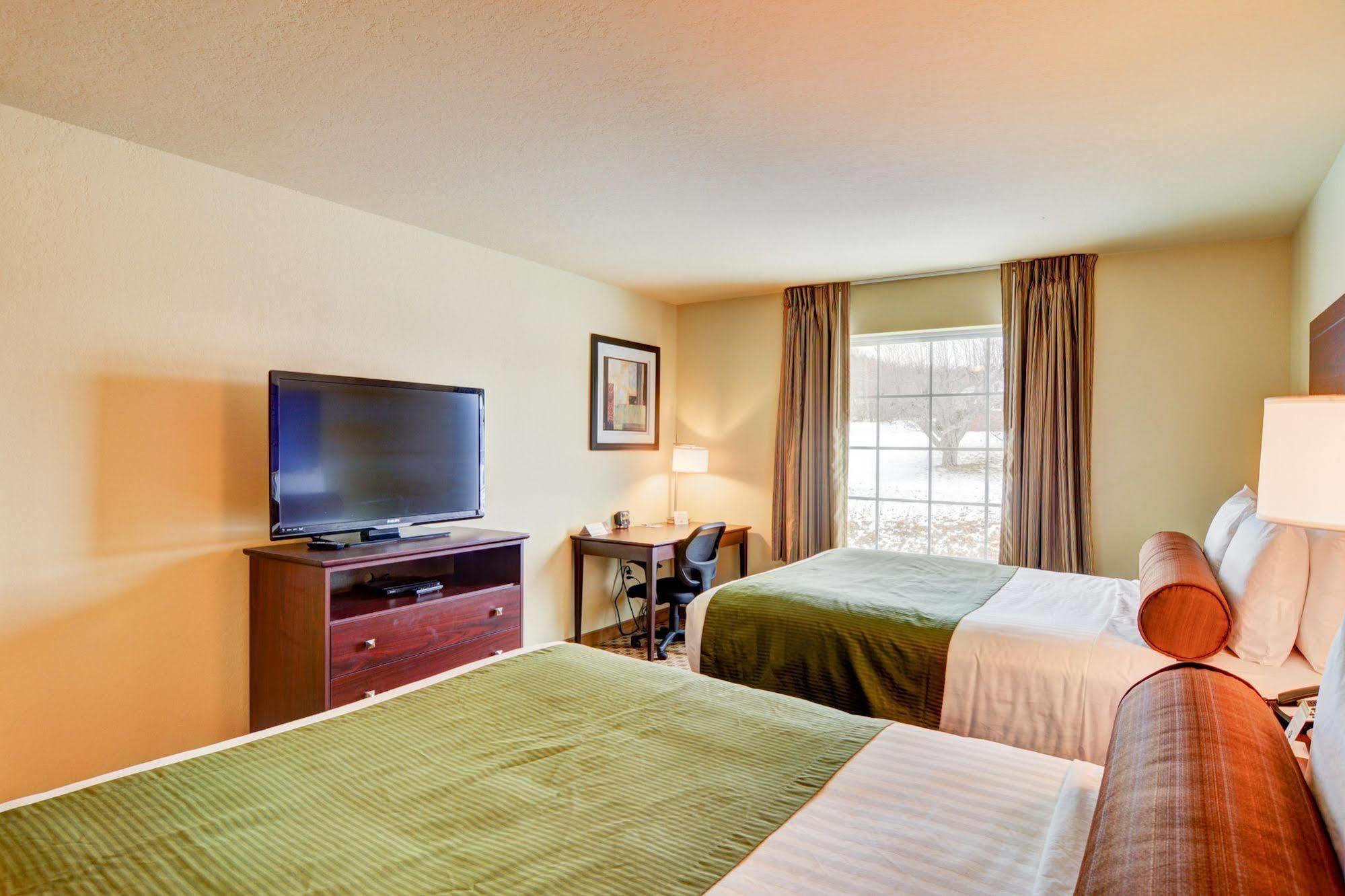 Cobblestone Hotel & Suites - Punxsutawney Екстер'єр фото